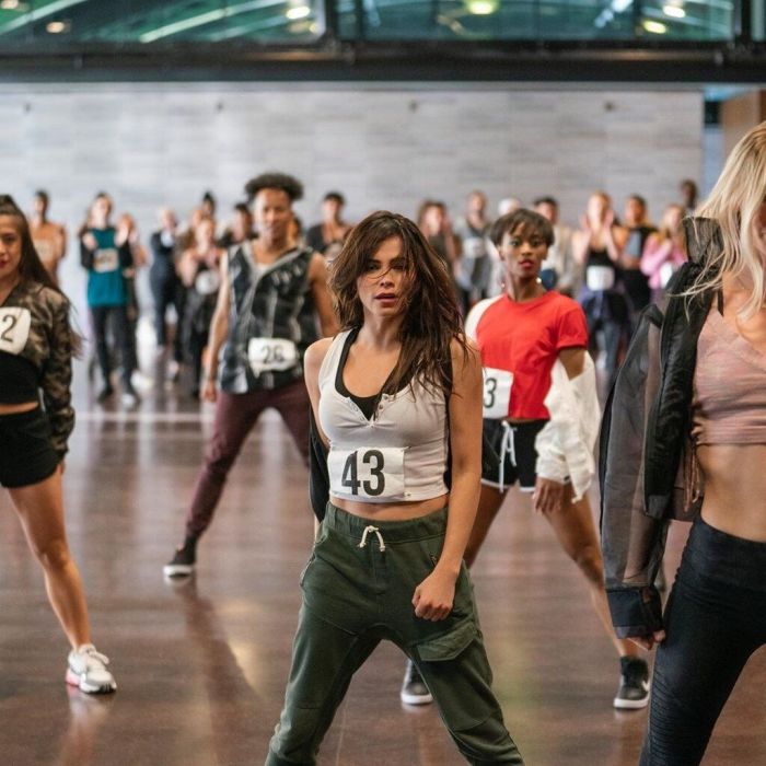 Ο σκηνοθέτης Joshua Safran υποστηρίζει ότι η σειρά δεν είναι μια τυπική μουσική σειρά .