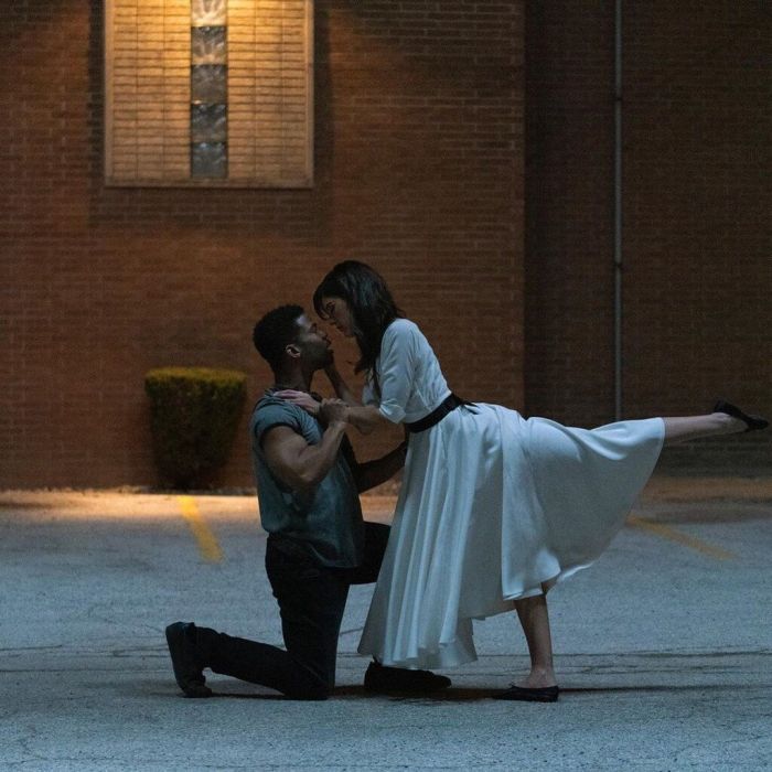 Οι πρωταγωνιστές δεν τραγουδούν απλώς σε μια σκηνή και δεν περπατούν πάνω-κάτω τραγουδώντας ρομαντικά τραγούδια. Κάθε τραγούδι έχει μεγάλη σημασία για την πλοκή της σειράς.