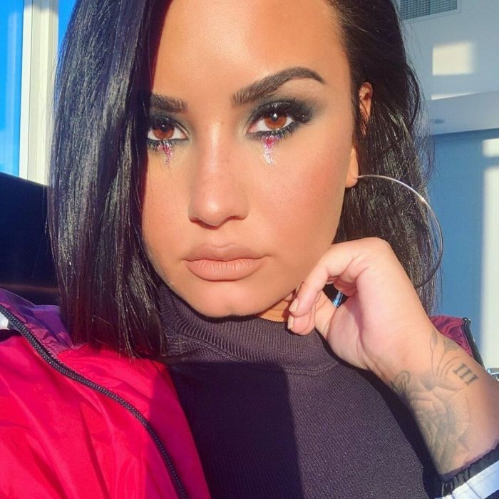 Demi Lovato: Οι fans συγκρίνουν την ερμηνεία της με της Ariana Grande. Μάντεψε ποια είναι καλύτερη
