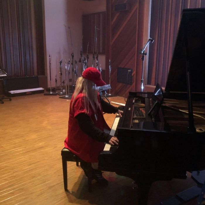 Ξέχνα την Camila Cabello! Αυτή είναι η 19χρονη τραγουδίστρια που την ξεπέρασε