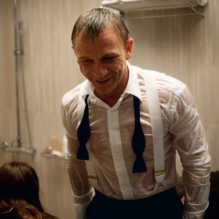 Στις 2 Απριλίου του 2020, η νέα ταινία του James Bond, No Time To Die, ετοιμάζεται να κυκλοφορήσει στους κινηματογράφους.