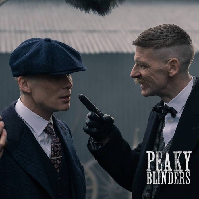 Η 6η σεζόν των Peaky Blinders έχει ακόμη δρόμο μπροστά της, ωστόσο ένα post στην επίσημη σελίδα της σειράς άρχισε να μας βάζει στο κλίμα.