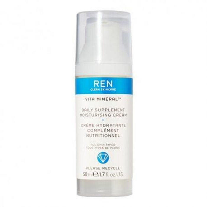 REN, VITA MINERAL DAILY SUPPLEMENT MOISTURISING CREAM. Χάρη στη σύνθεσή της που είναι εμπλουτισμένη με ισχυρά αντιοξειδωτικά στοιχεία, ιχνοστοιχεία και βιταμίνες, αυτή η κρέμα προστατεύει και αναζωογονεί την επιδερμίδα χαρίζοντας φρεσκάδα και λάμψη υγείας