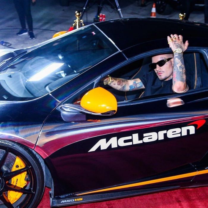 Snik: Είδες το sexy music video του «Online»;