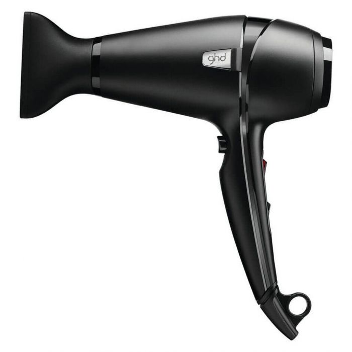 GHD, AIR PROFESSIONAL HAIRDRYER. Χρησιμοποιεί προηγμένη ιοντική τεχνολογία για να κλειδώσει την υγρασία για μαλακότερα, πιο λαμπερά μαλλιά και για προστασία του χρώματος.