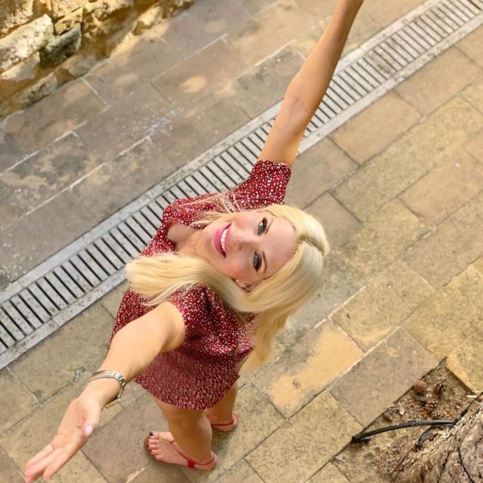 Τα 10 posts της Μενεγάκη μετά το τέλος της εκπομπής, φανερώνουν κάτι απίθανο