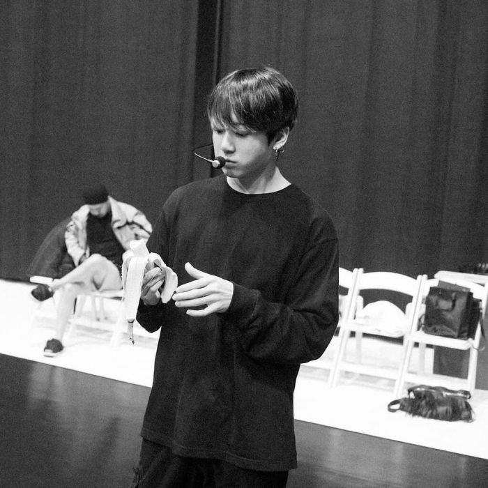 Ετοιμάσου! Oι BTS βγάζουν νέο single και έχουμε όσα πρέπει να ξέρεις