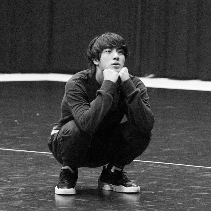 Ετοιμάσου! Oι BTS βγάζουν νέο single και έχουμε όσα πρέπει να ξέρεις