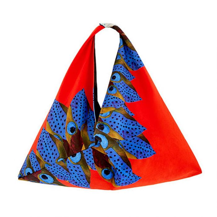 Waterbags: Οι πιο artistic τσάντες θαλάσσης κρύβουν πίσω από τα σχέδιά τους έναν καλό σκοπό