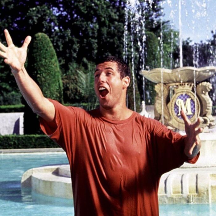 Ο κωμικός Adam Sandler (41 εκατομμύρια δολάρια)έχει βρει το σπίτι του στο Netflix. Τον Ιανουάριο, υπέγραψε συμφωνία για τη δημιουργία τεσσάρων ακόμη ταινιών για την πλατφόρμα, αφού η ταινία «Murder Mystery» έγινε μία από τις πιο δημοφιλείς ταινίες όλων τω