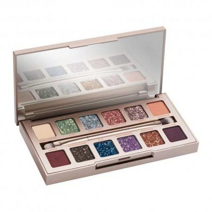 URBAN DECAY, STONED EYESHADOW PALETTE. Μια vegan παλέτα ματιών με 12 νέες αποχρώσεις, εμπλουτισμένη με κρυστάλλους αληθινού τουρμαλίνη που διώχνει την αρνητική ενέργεια & απογειώνει την εμφάνιση.