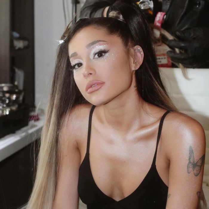 Η Ariana Grande μόλις έκανε τη μεγαλύτερη αποκάλυψη που οι fans περίμεναν