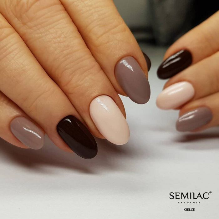 Τα φθινοπωρινά nail art  είναι απλά και βρήκαμε τα ομορφότερα 