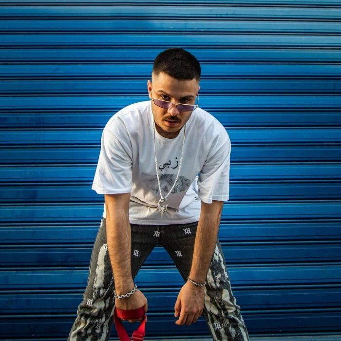 Τι κι αν είναι Οκτώβρης, στο νέο musicvideo του Saske είναι ακόμα καλοκαίρι