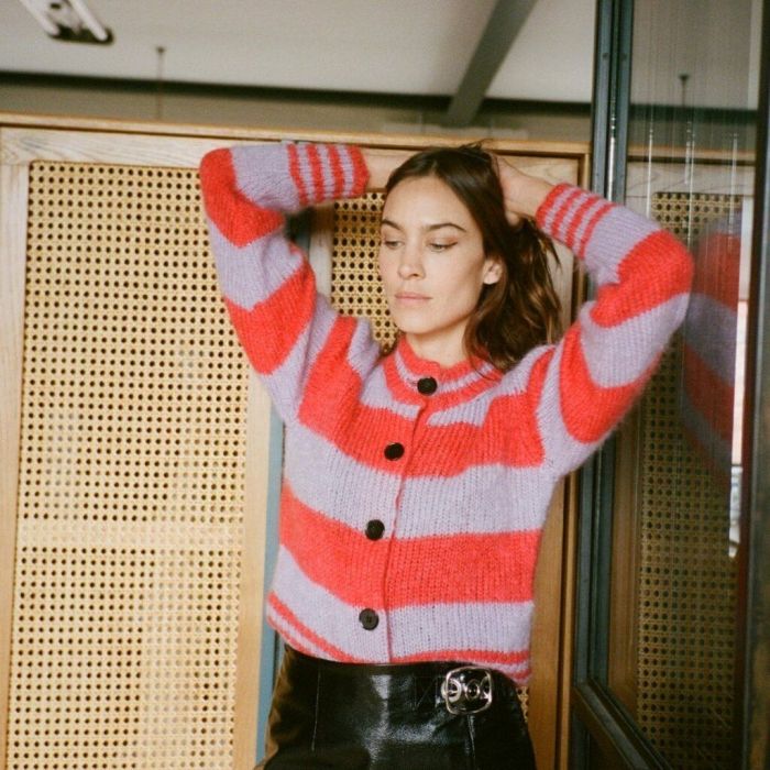 Ένα μάλλινο ζακετάκι για να το χρησιμοποιήσεις είτε ως πανωφόρι είτε ως top.