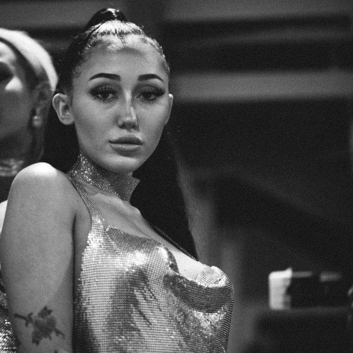 Η αδερφή της Miley Cyrus έχει ευχάριστα νέα για εσένα