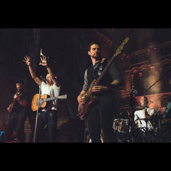 Coldplay: Επέστρεψαν και στέλνουν το πιο συγκινητικό μήνυμα