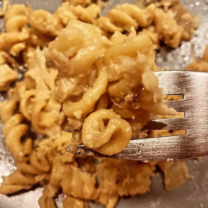 Όλες λατρεύουμε την λευκή σάλτσα στα ζυμαρικά