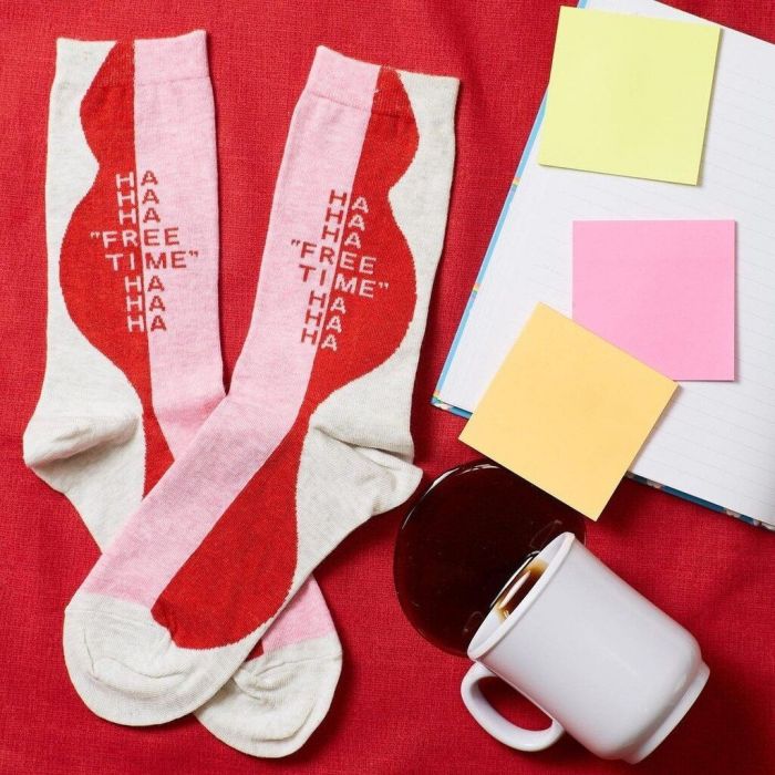 Οι ψηλές αθλητικές κάλτσες είναι το νέο μεγάλο trend αυτής της σεζόν