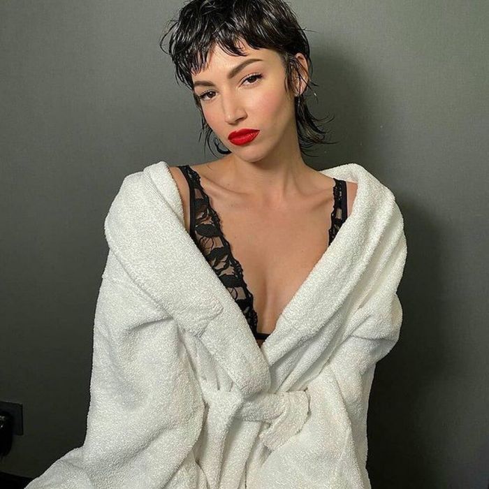 Καρέ κούρεμα με αφέλειες 
@ursololita_