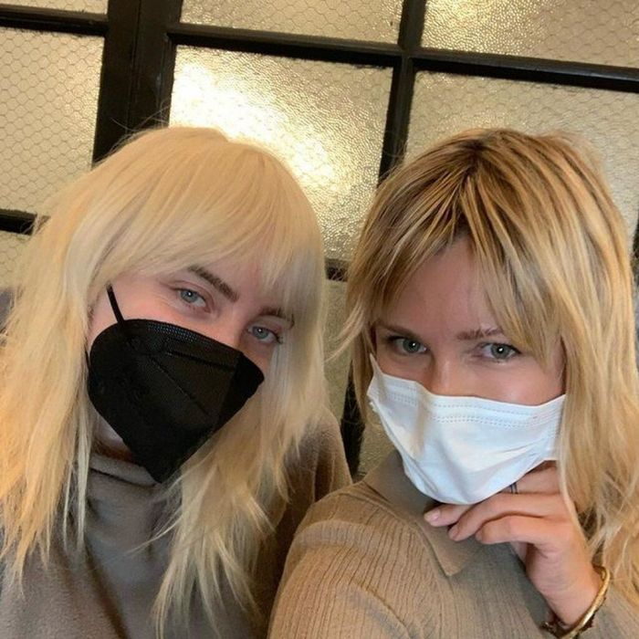 Είμαι απίστευτα ευγνώμων για την εμπιστοσύνη που μου έδειξε για να δημιουργήσω το νέο στιλ της και την αρχή μιας νέας εποχής!», ανέφερε.
@lissarenn