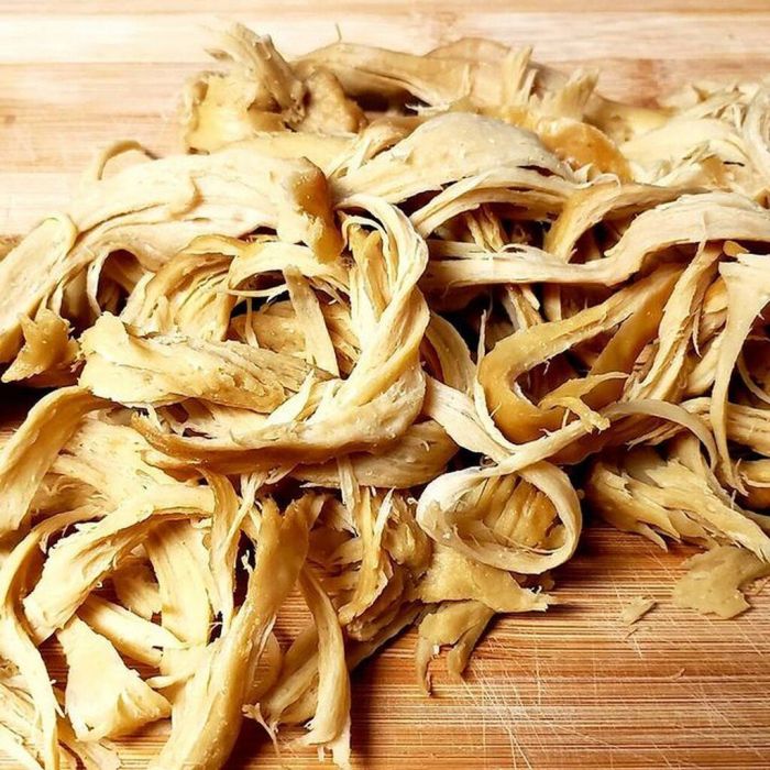 Έτσι θα φτιάξεις το vegan κοτόπουλο με μόνο δύο υλικά (video + photos)