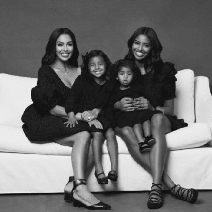 Η Natalia Bryant με την μητέρα και τις δύο αδελφές της. 