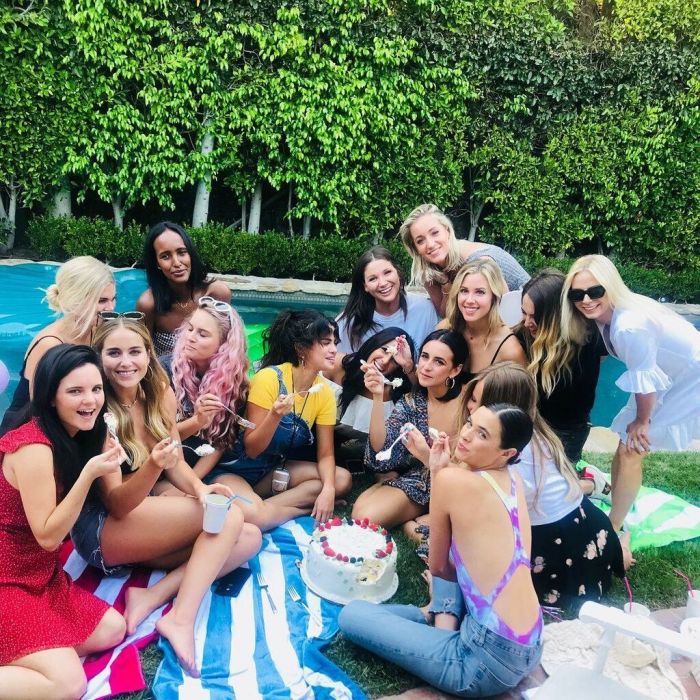 Selena Gomez: 25 photos που αποδεικνύουν ότι είναι η καλύτερη φίλη που έχει υπάρξει