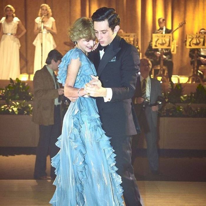 «Ακυρώστε το Crown»: Η απαίτηση από το Netflix για τη σειρά που μας ξάφνιασε