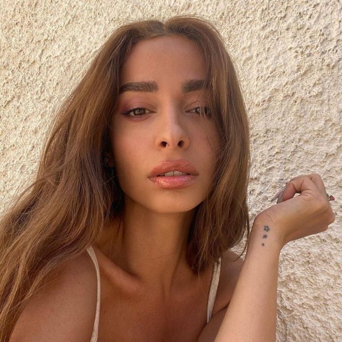 Και δείχνει την αγάπη του με likes και σχόλια.