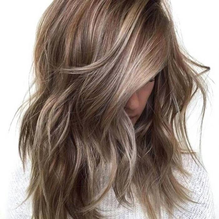 Mousy blonde. Λέγεται και dirty blonde και είναι η πιο σκούρα, ψυχρή απόχρωση του ξανθού. @hairit