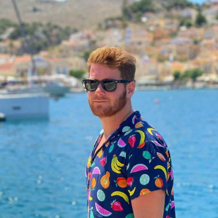 Μόνο μία σκηνή από όλη την παρουσία του στο Survivor προβλήθηκε. 