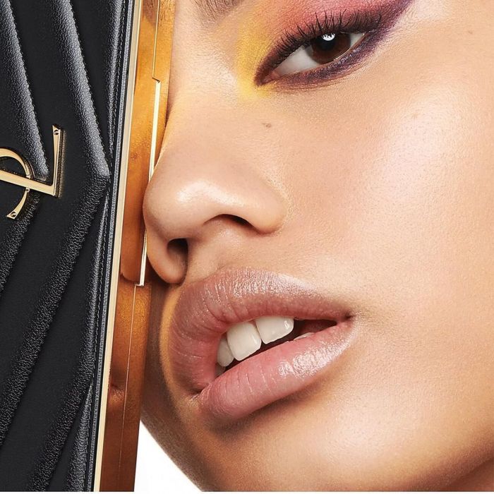 6) Έντονα μάτια
@ysl