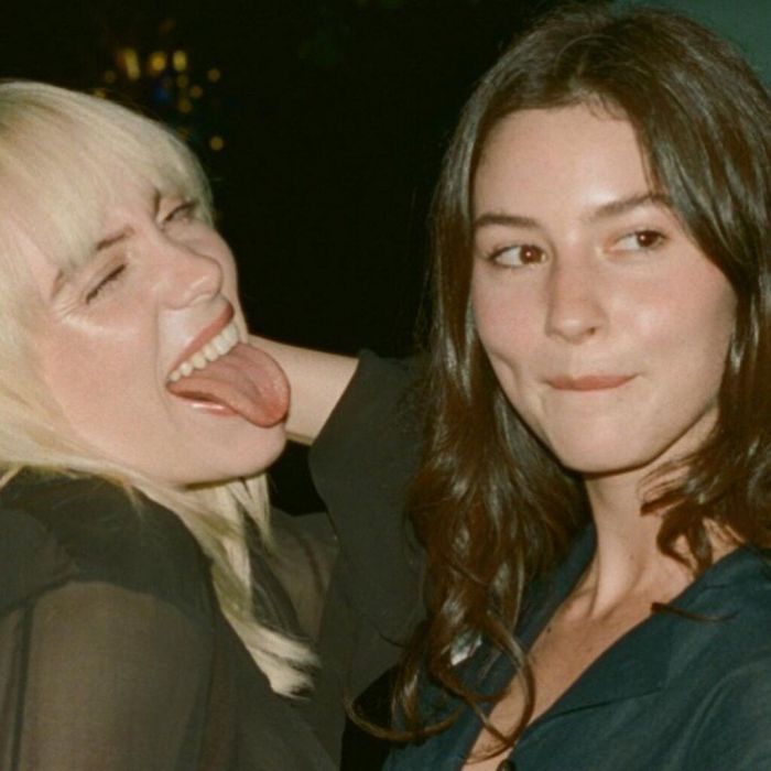 Μακάρι να κάνουν ένα ντούετο οι δύο τραγουδίστριες.