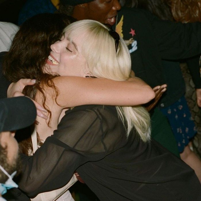 Τι λέτε κορίτσια; Θα γίνει; 