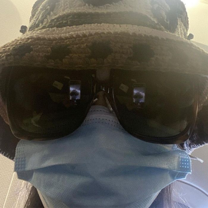 Περνά ήρεμες στιγμές με τον σύζυγο και τα ζωάκια τους