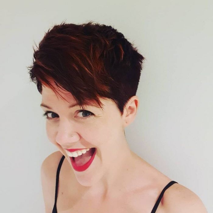 Ξυρισμένο pixie cut
@tenieln