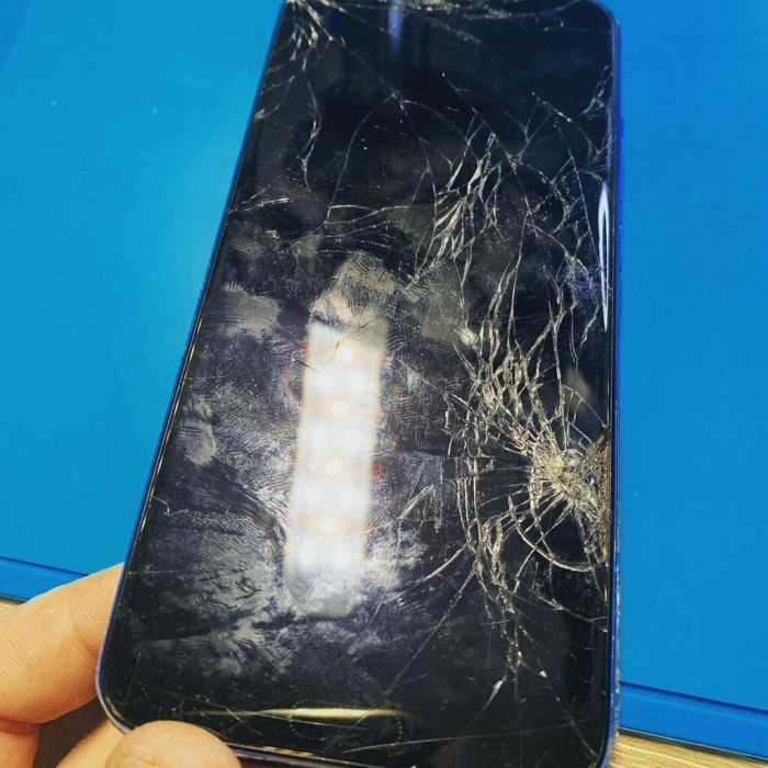 Αλλιώς θα πρέπει να την αντικαταστήσεις! @vizme_phonerepla