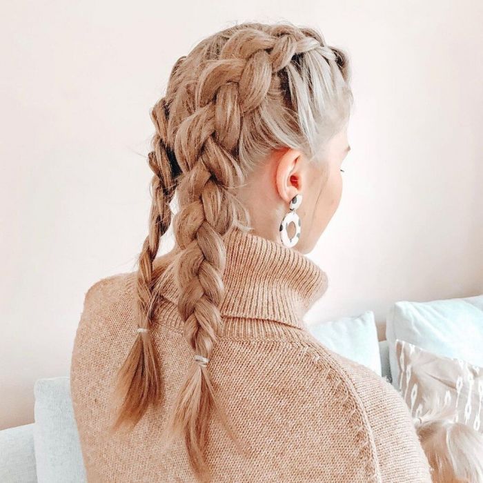 French Braids. Μα θα μπορούσαν να λείπουν οι γαλλικές κοτσίδες από τη λίστα μου; Φυσικά και όχι. 
@kaislatuulia