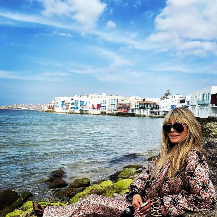 Η νέα καυτή εμφάνιση της Heidi Klum στη Μύκονο - o αισθησιακός χορός που έγινε viral 