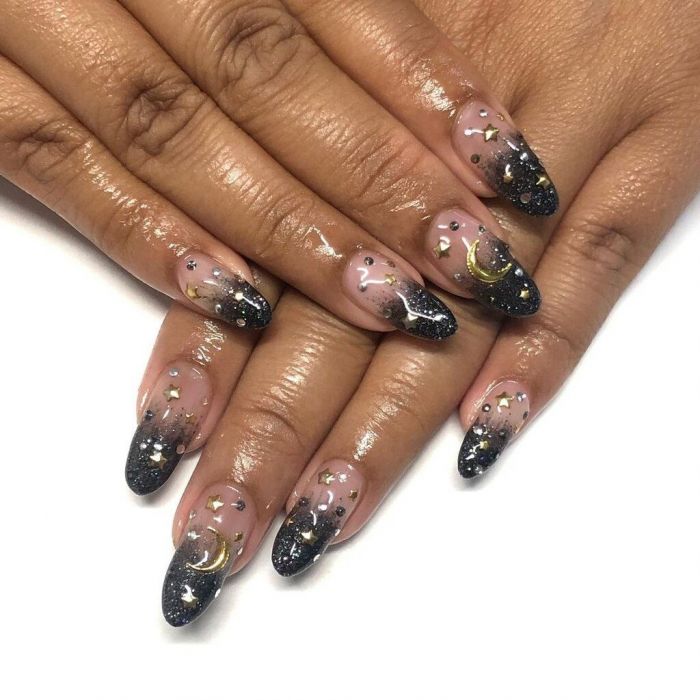 @mannequin.hands
