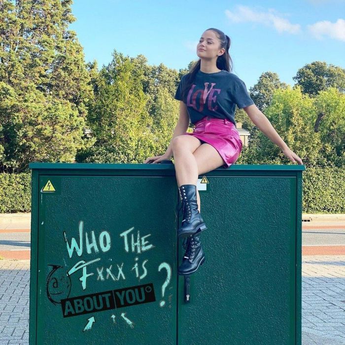 Στην Κύπρο η νεαρή pop σταρ θα το ερμηνεύσει κατά τη διάρκεια της τελετής των βραβείων Super Music Awards.