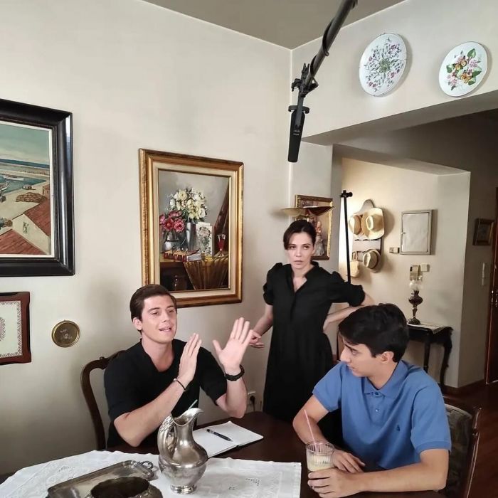 Ο Νικηφόρος προς το παρόν τα αγνοεί όλα. Αλλά θα μάθει κάποια στιγμή πως ο Μαθιός ήταν ζευγάρι με τη μητέρα του 