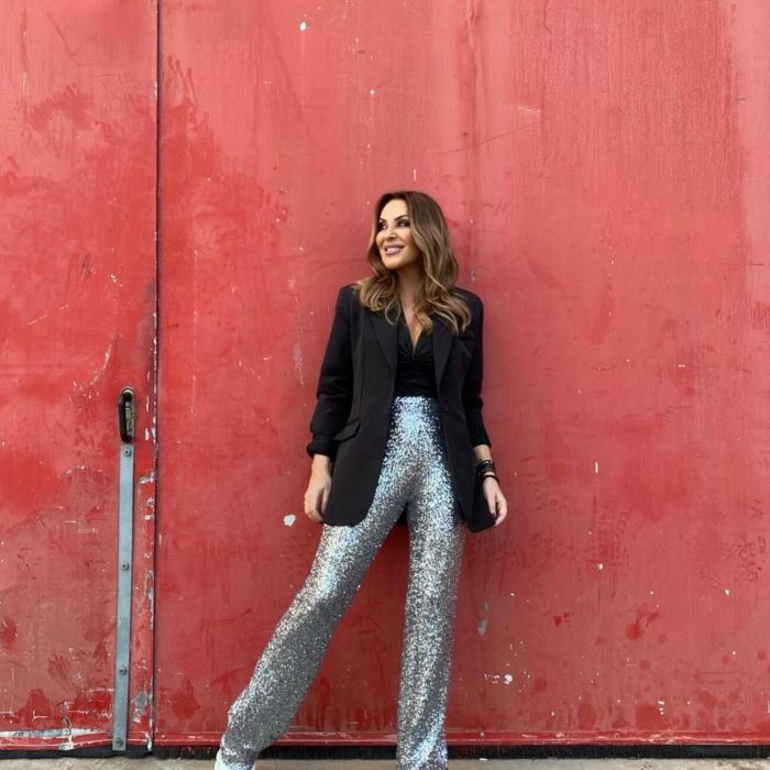 Παράλληλα, είπε με χιουμοριστικό τρόπο ότι δεν έχει πρόβλημα να βγάζει πρώην συντρόφους της στην εκπομπή της, καθώς βρίσκονται παντού.