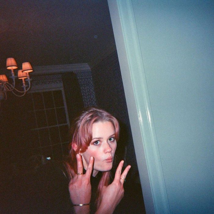 Η Ava Phillippe ασχολείται ενεργά με τον χώρο της μόδας.