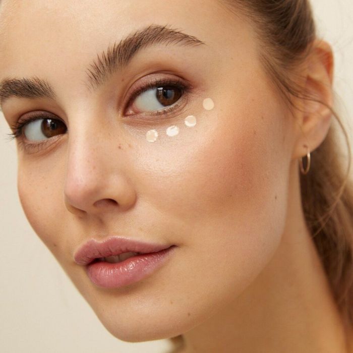 Nivea Creme: 5 τρόποι να την χρησιμοποιήσεις - που δεν έιναι για το σώμα.