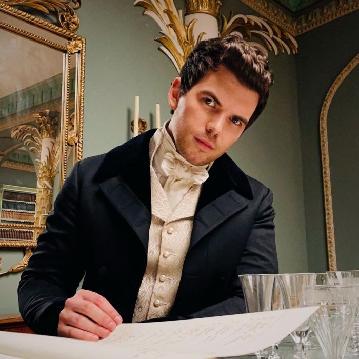 Εσύ παρακολουθούσες το Bridgerton;