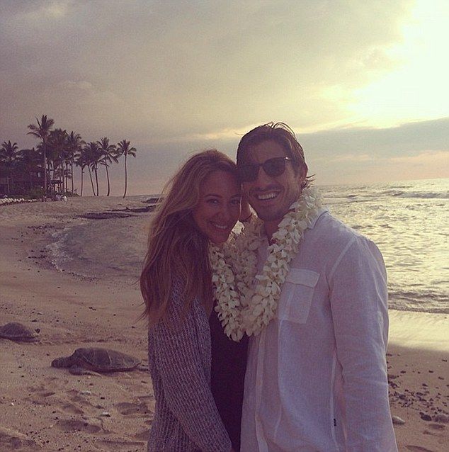 Η ευτυχία τους ολοκληρώθηκε: Ποιο διάσημο ζευγάρι περιμένει το πρώτο του παιδί;