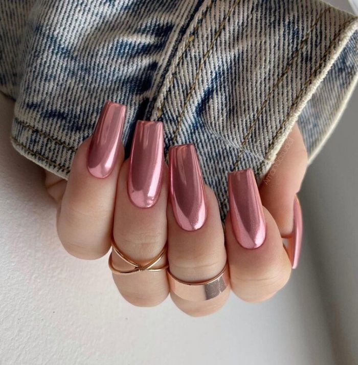 #PinkNails: Μια από τις πιο διαχρονικές τάσεις στο μανικιούρ (+10 για να διαλέξεις)