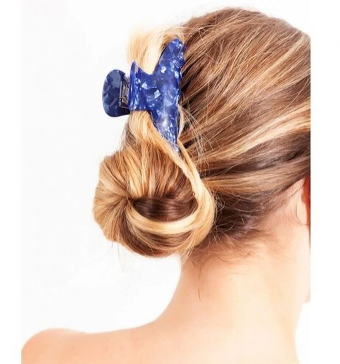 SISTERHOOD. K www.sisterhoodk.gr